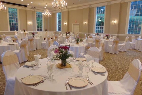 Natural Bridge Historic Hotel & Conference Center (Glasgow)